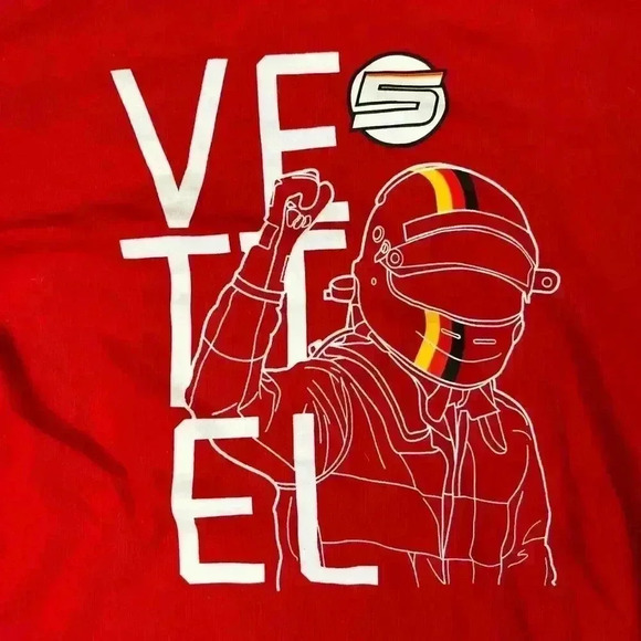 Ferrari Racing Formula 1 Scuderi Sebastian Vettel T-Shirt Size 152 Youth M/L - Picture 2 of 10